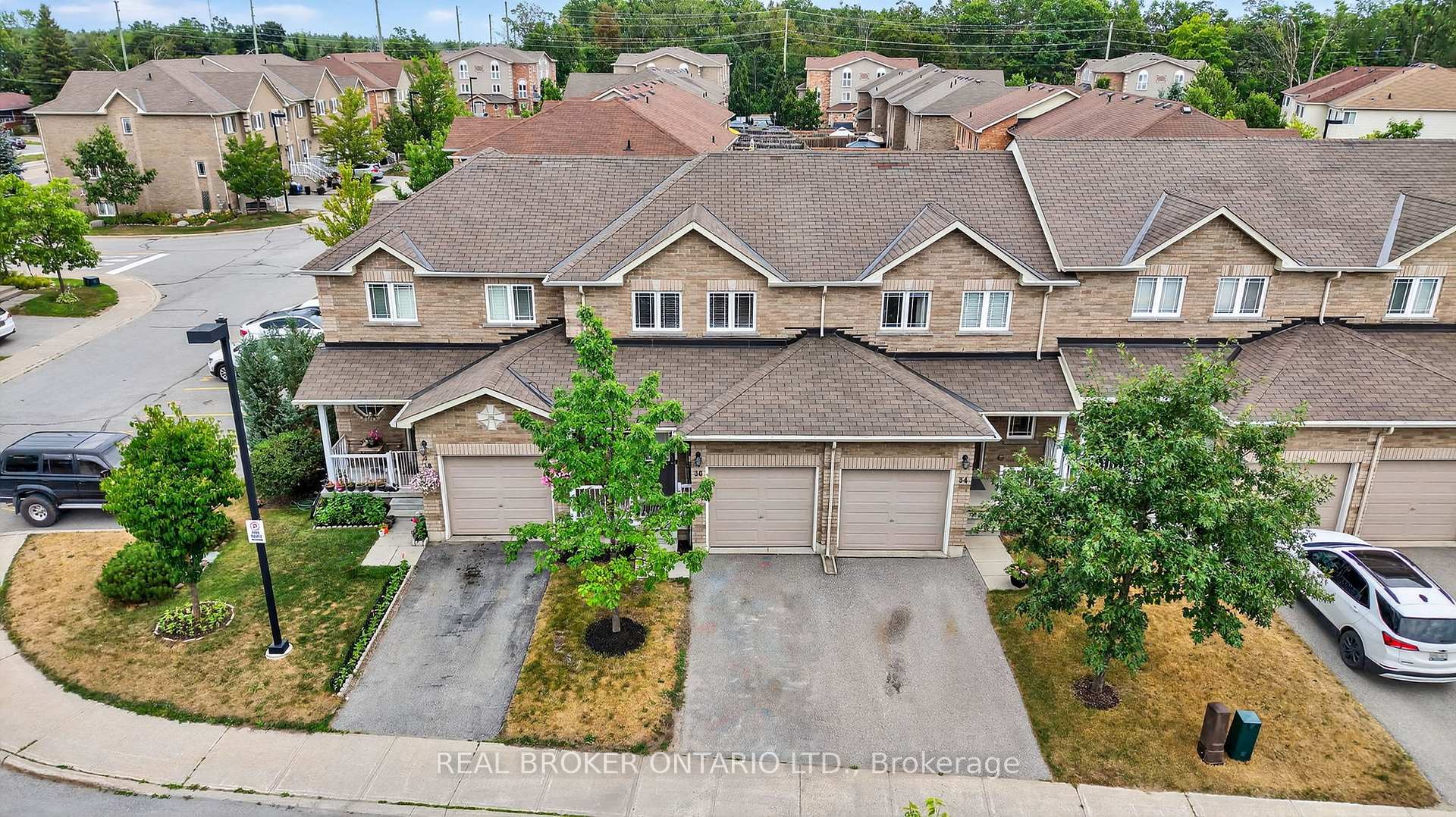 Photo 32 of 36 Southwoods Crescent, Barrie, Holly — HOMEH