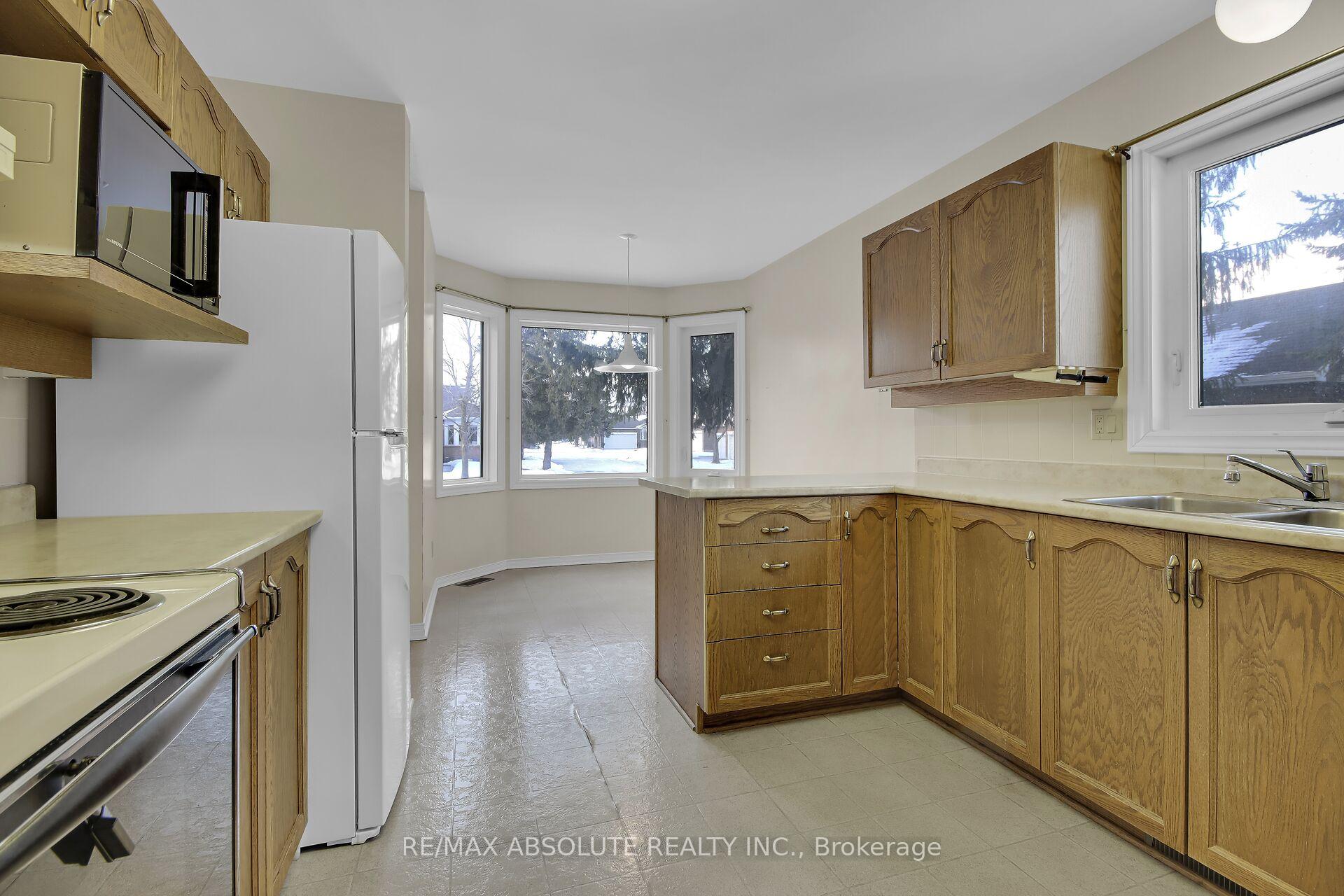 Photo 15 of 15 Pine Needles Court, Ottawa, Stittsville (Central) — HOMEH