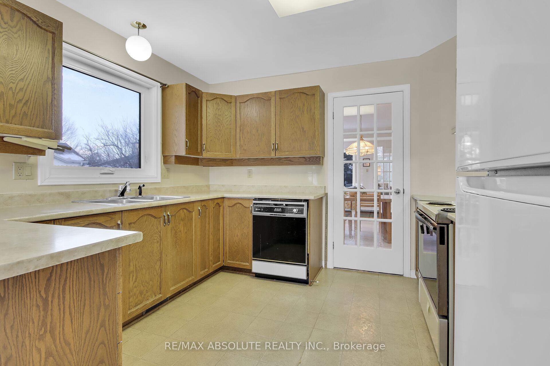 Photo 19 of 15 Pine Needles Court, Ottawa, Stittsville (Central) — HOMEH