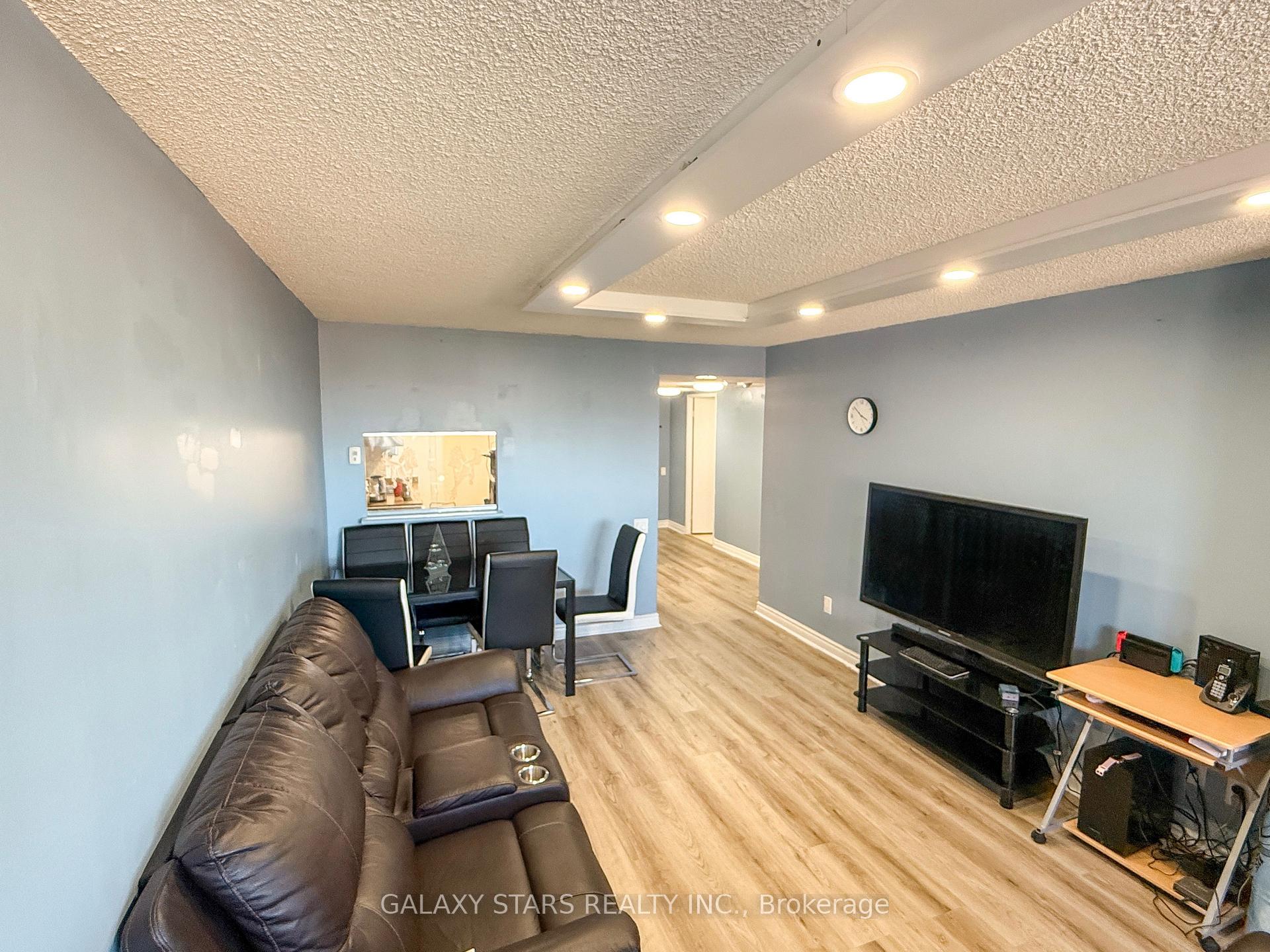 Photo 4 of Unit 708, 2460 Eglinton Avenue E, Scarborough, Eglinton East — HOMEH