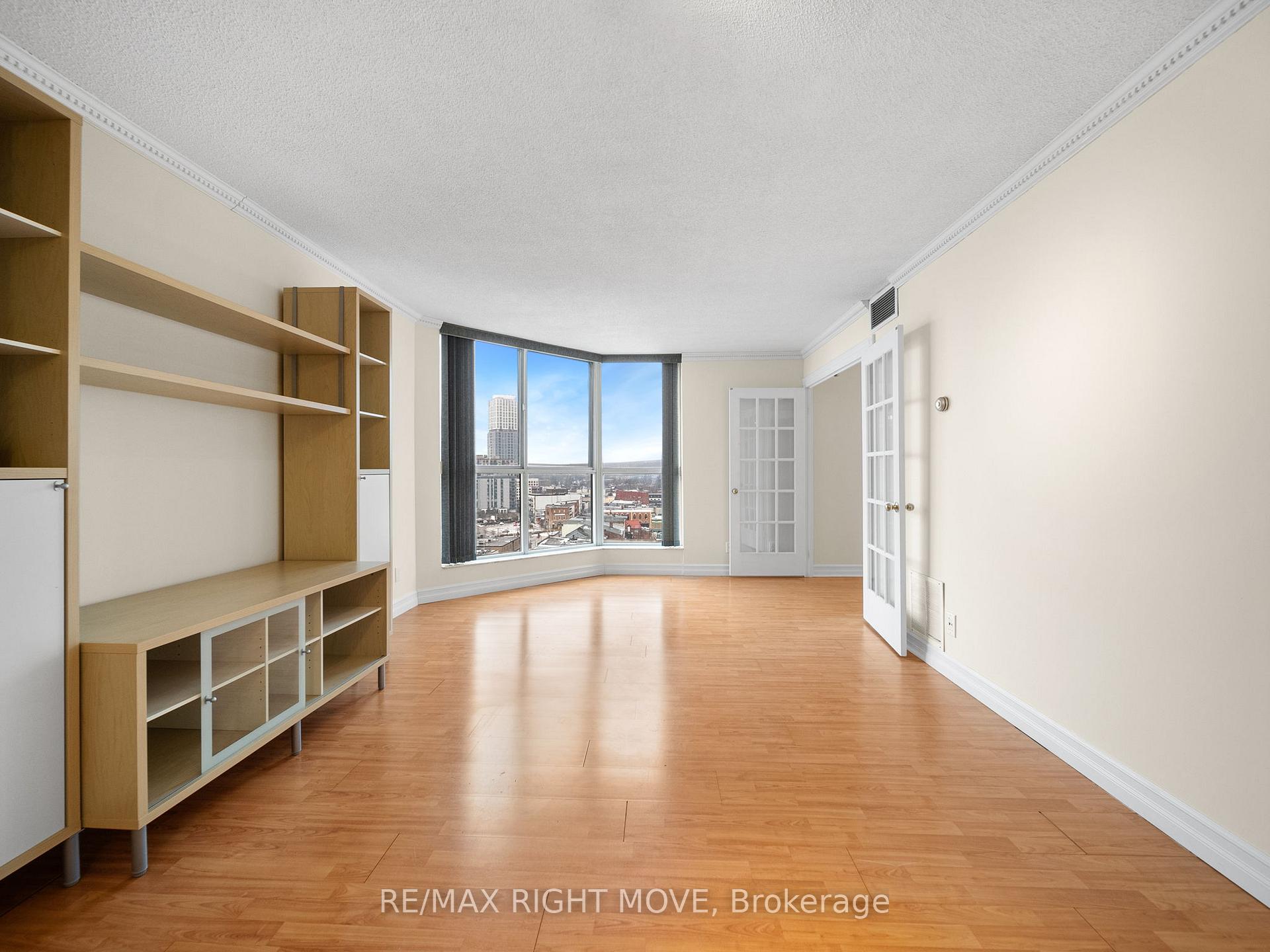 Photo 9 of Unit 1103, 140 Dunlop Street E, Barrie, City Centre — HOMEH