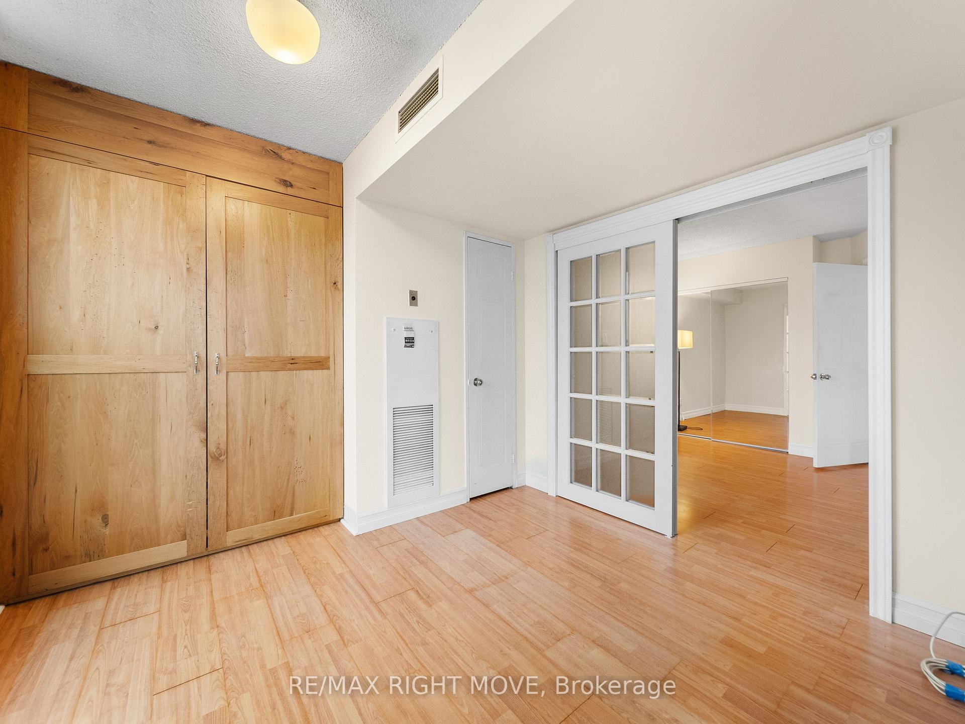 Photo 16 of Unit 1103, 140 Dunlop Street E, Barrie, City Centre — HOMEH