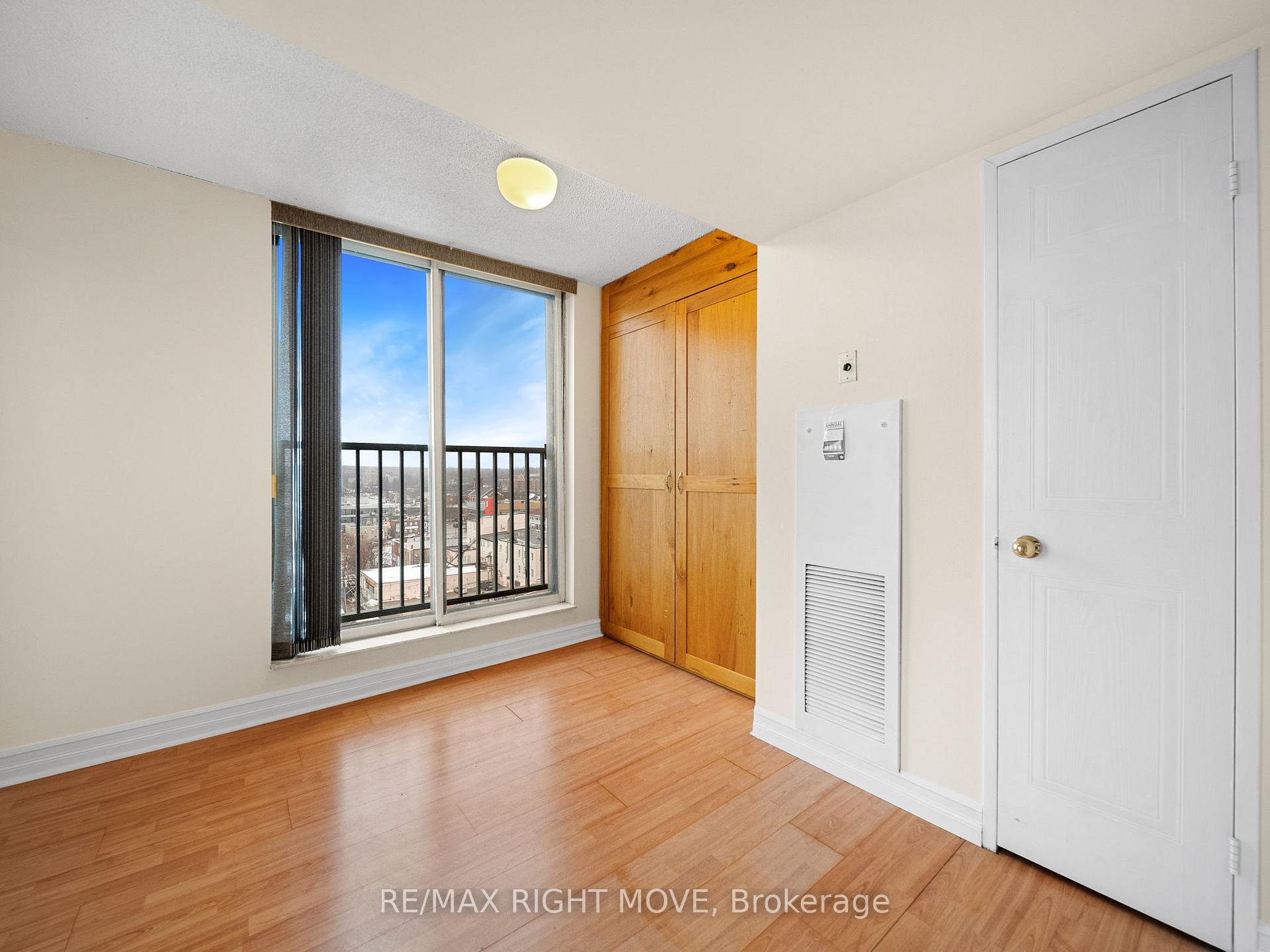 Photo 17 of Unit 1103, 140 Dunlop Street E, Barrie, City Centre — HOMEH
