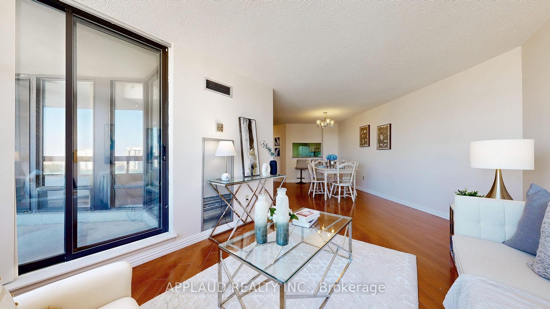Photo 8 of Unit 1401, 7460 Bathurst Street, Vaughan, Brownridge — HOMEH