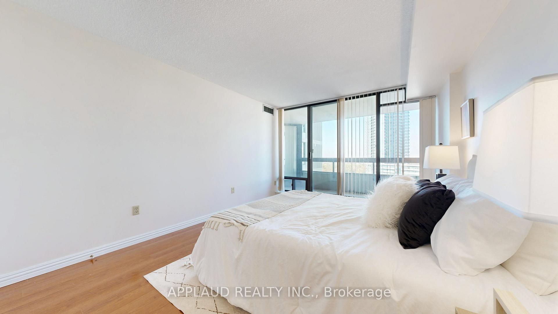 Photo 15 of Unit 1401, 7460 Bathurst Street, Vaughan, Brownridge — HOMEH