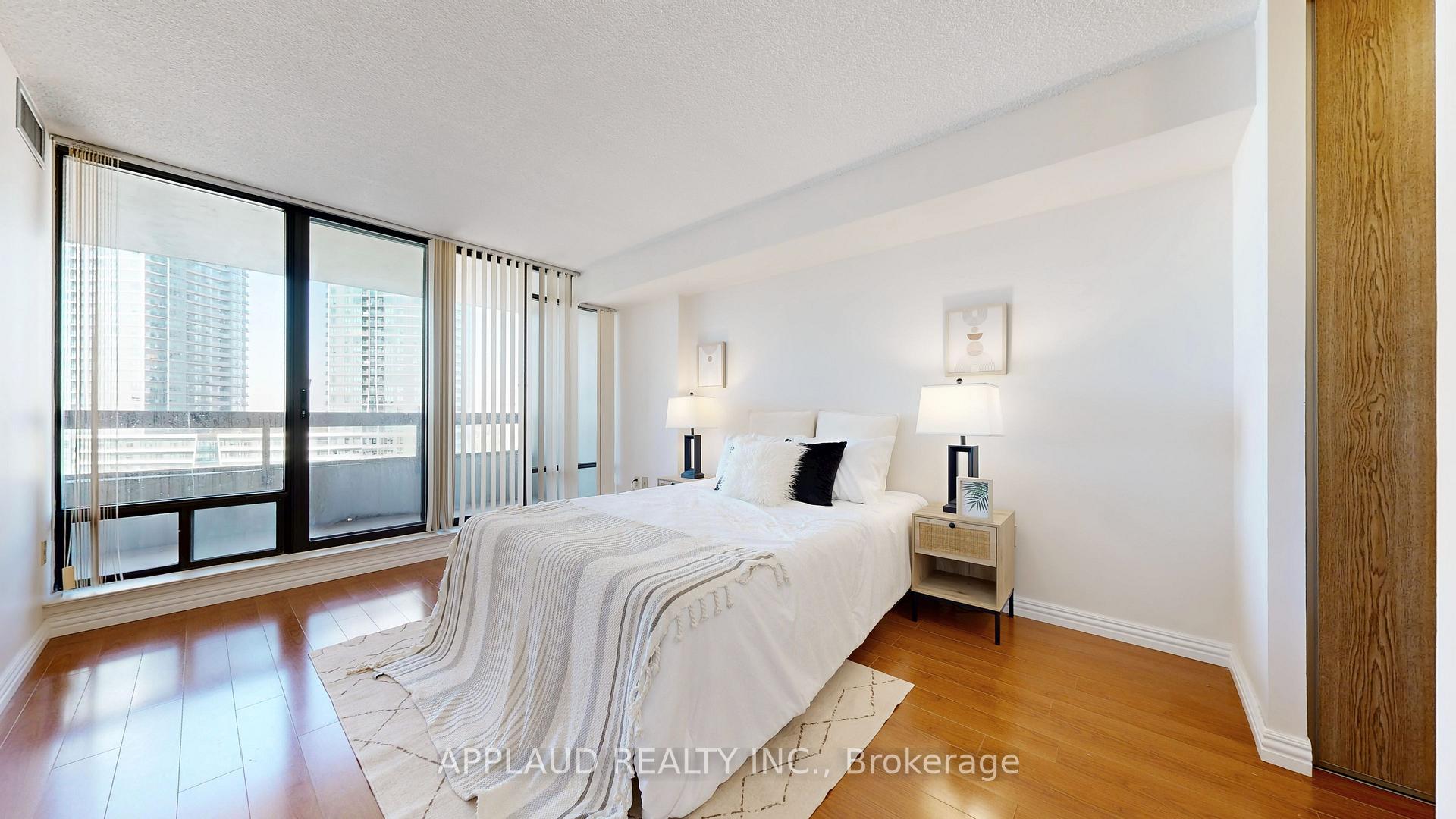 Photo 16 of Unit 1401, 7460 Bathurst Street, Vaughan, Brownridge — HOMEH