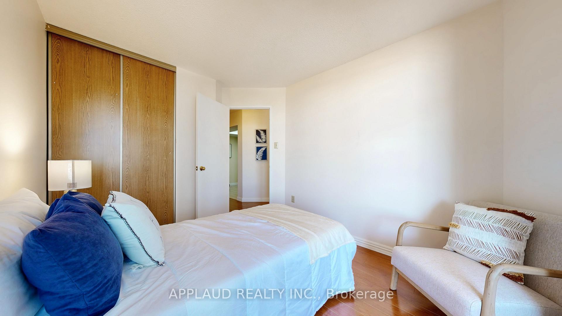 Photo 21 of Unit 1401, 7460 Bathurst Street, Vaughan, Brownridge — HOMEH