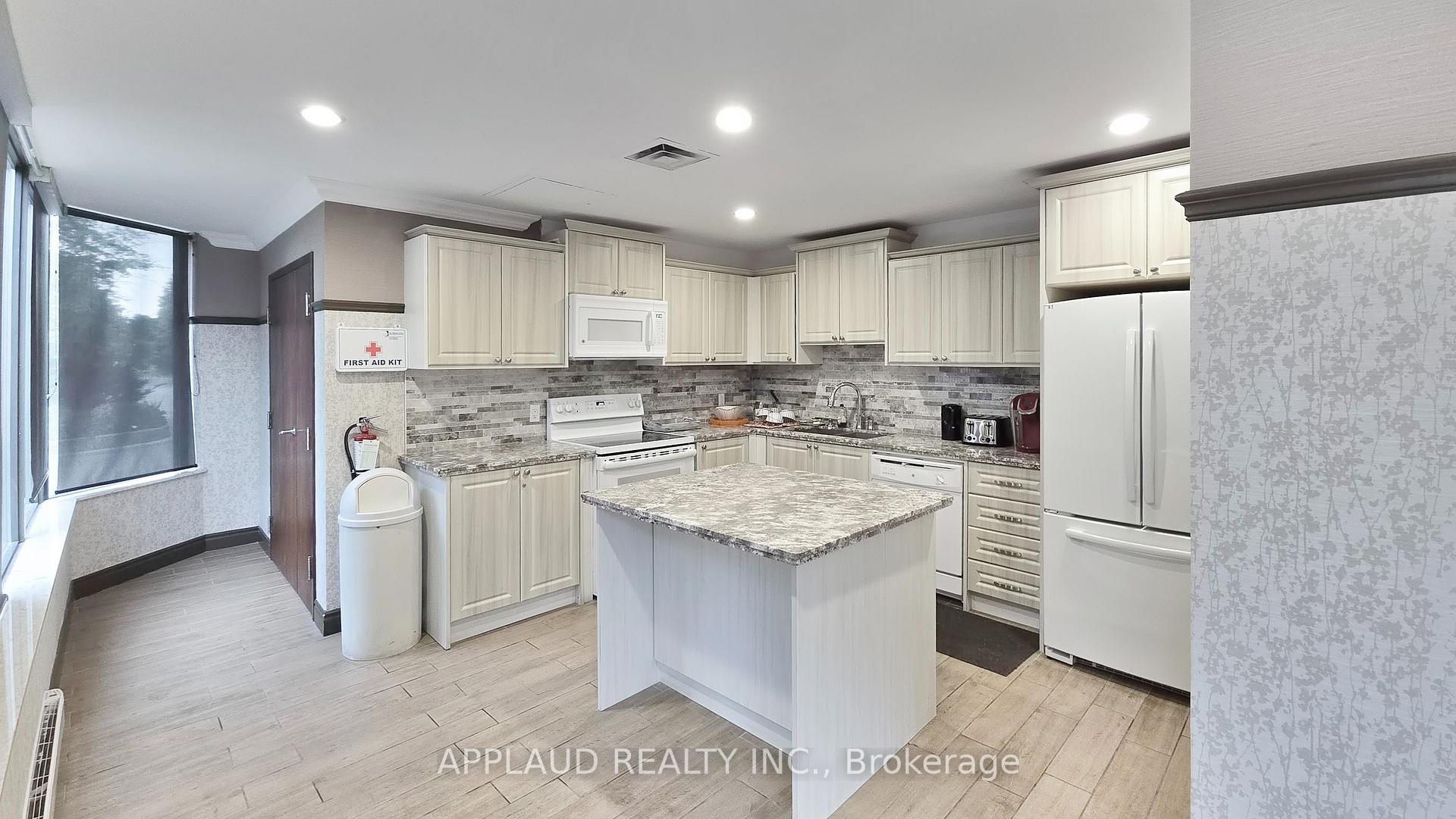 Photo 29 of Unit 1401, 7460 Bathurst Street, Vaughan, Brownridge — HOMEH