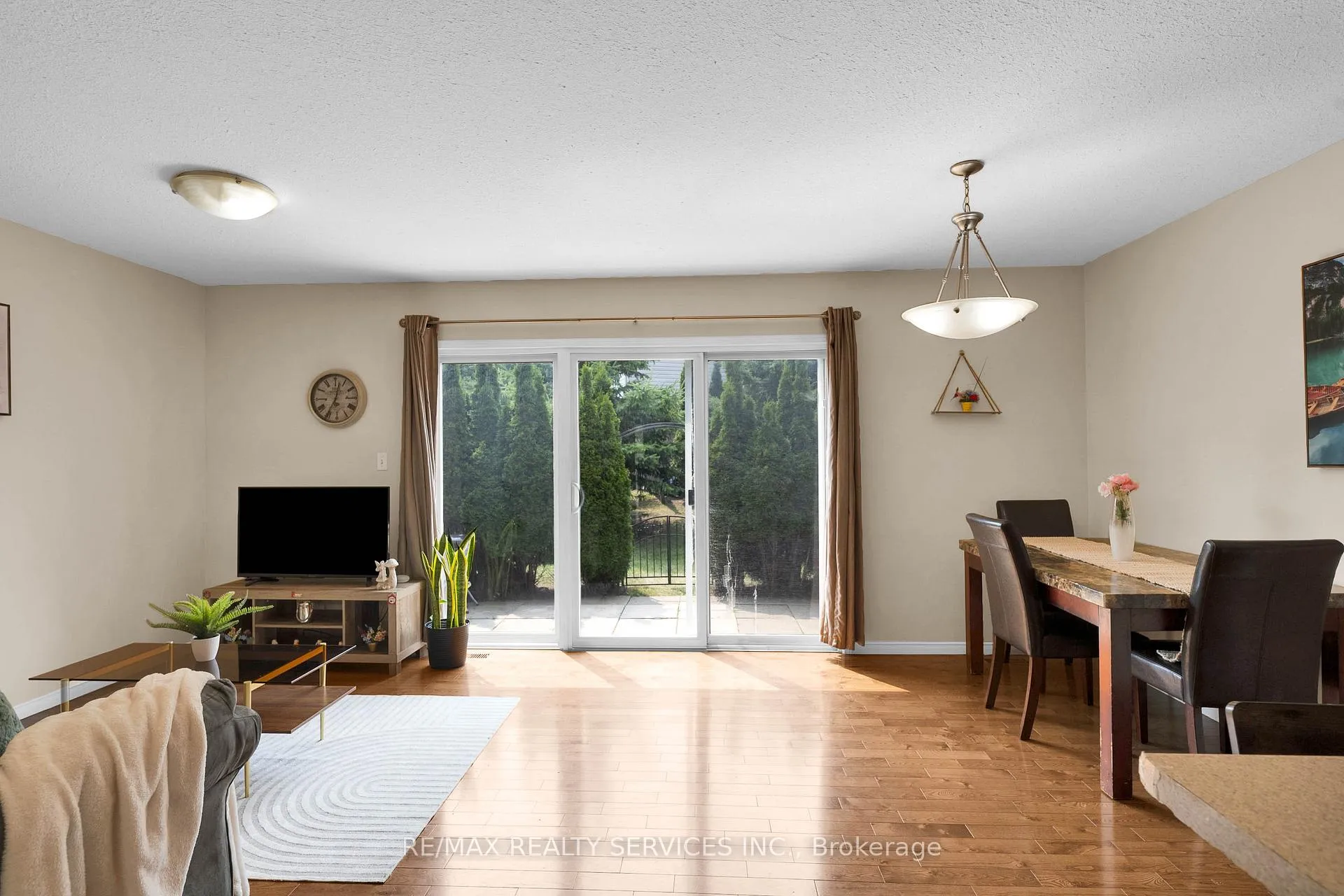 Photo 7 of 36 Fallowfield Drive, Kitchener — HOMEH
