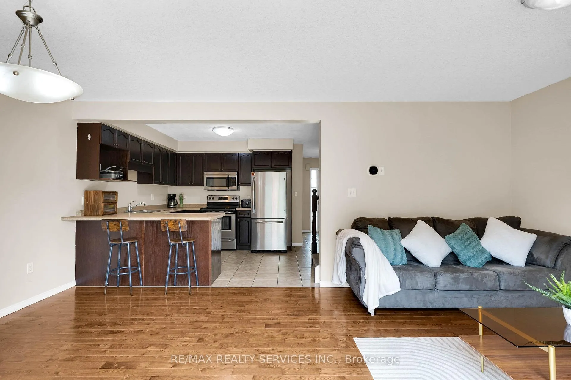 Photo 8 of 36 Fallowfield Drive, Kitchener — HOMEH
