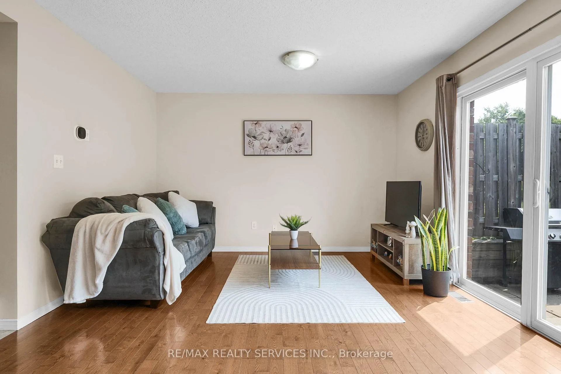 Photo 12 of 36 Fallowfield Drive, Kitchener — HOMEH