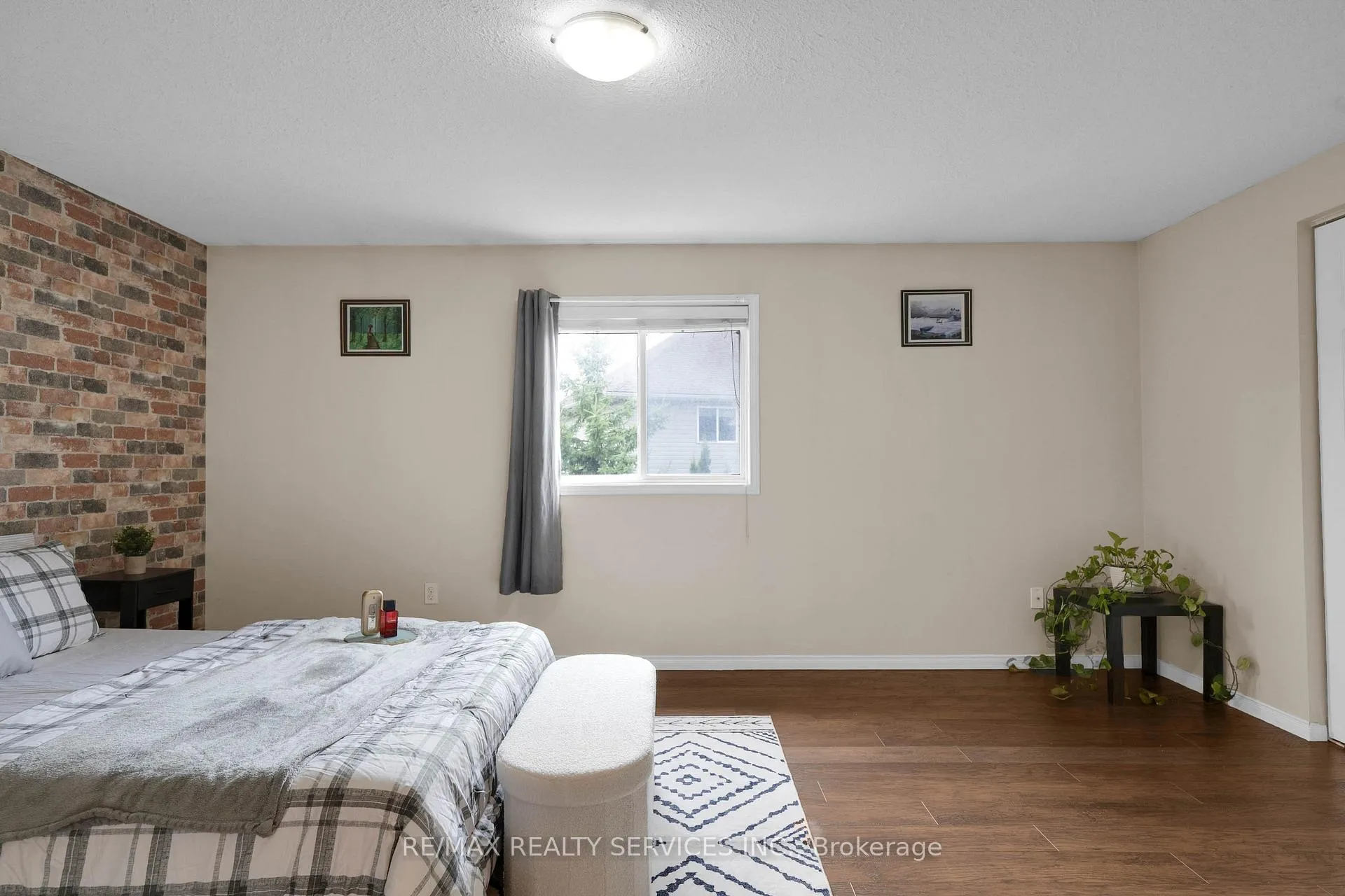 Photo 20 of 36 Fallowfield Drive, Kitchener — HOMEH