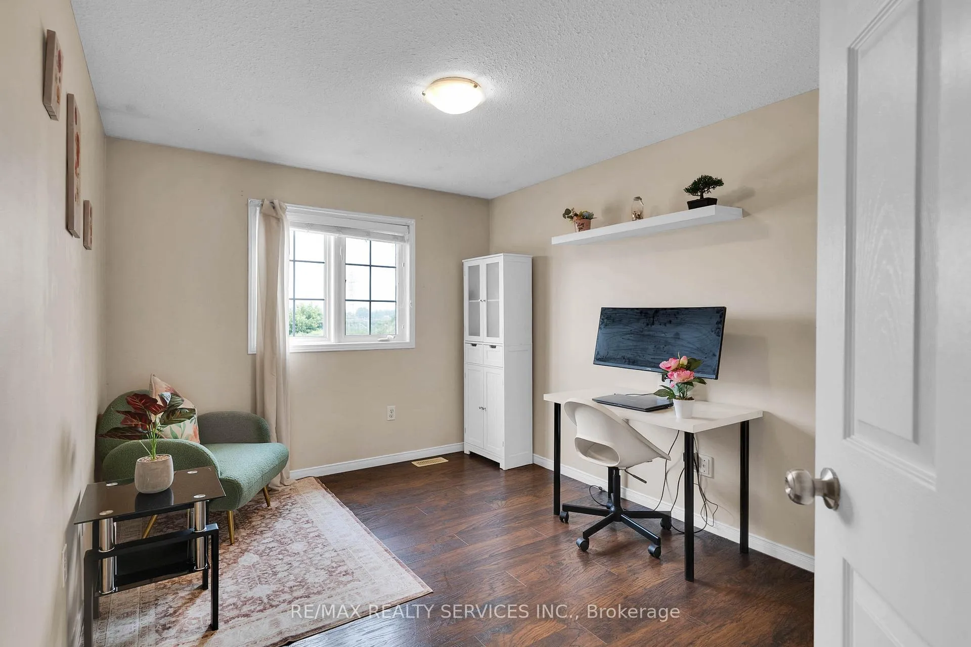 Photo 25 of 36 Fallowfield Drive, Kitchener — HOMEH