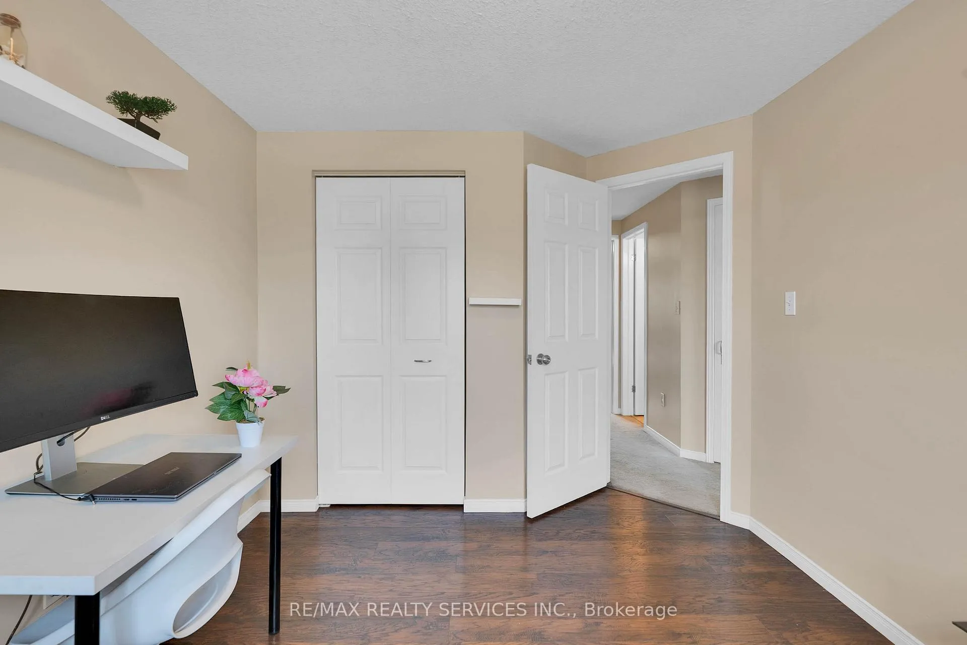 Photo 26 of 36 Fallowfield Drive, Kitchener — HOMEH