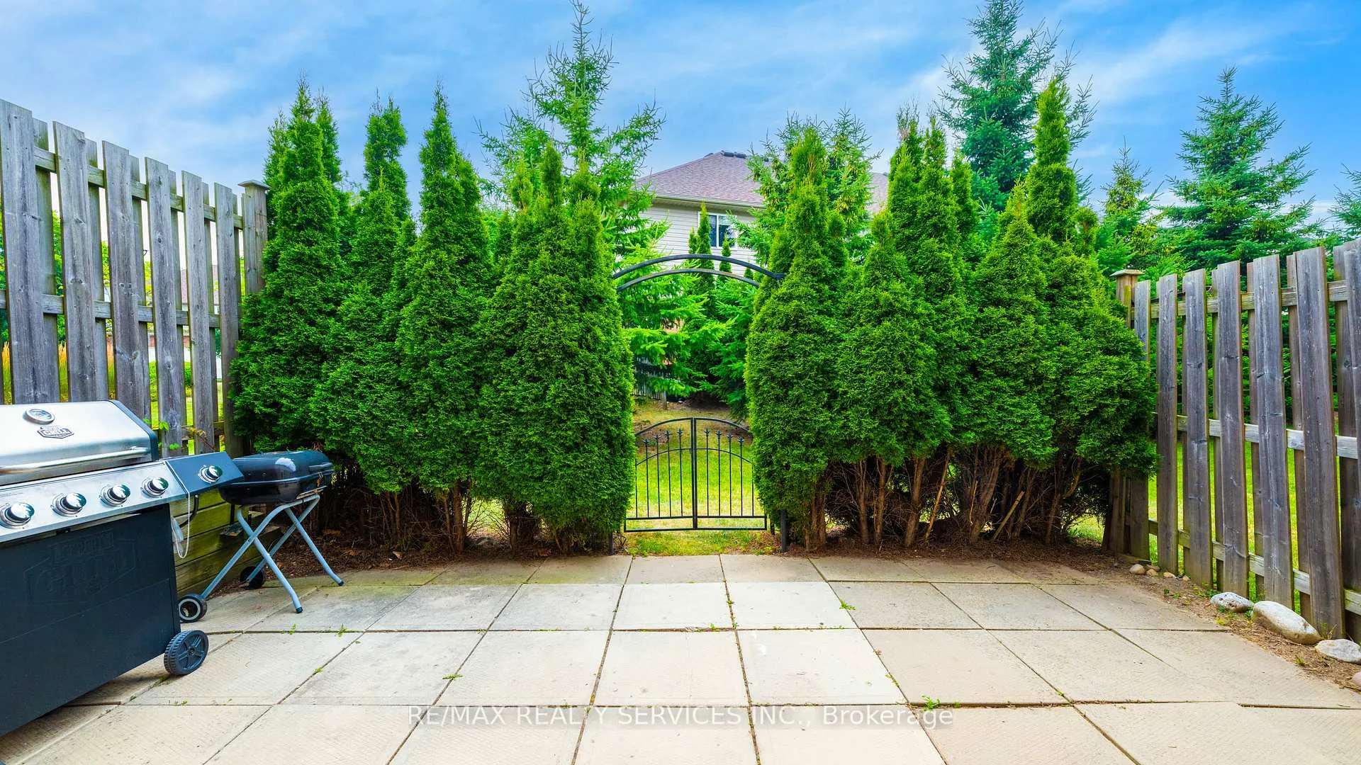 Photo 34 of 36 Fallowfield Drive, Kitchener — HOMEH
