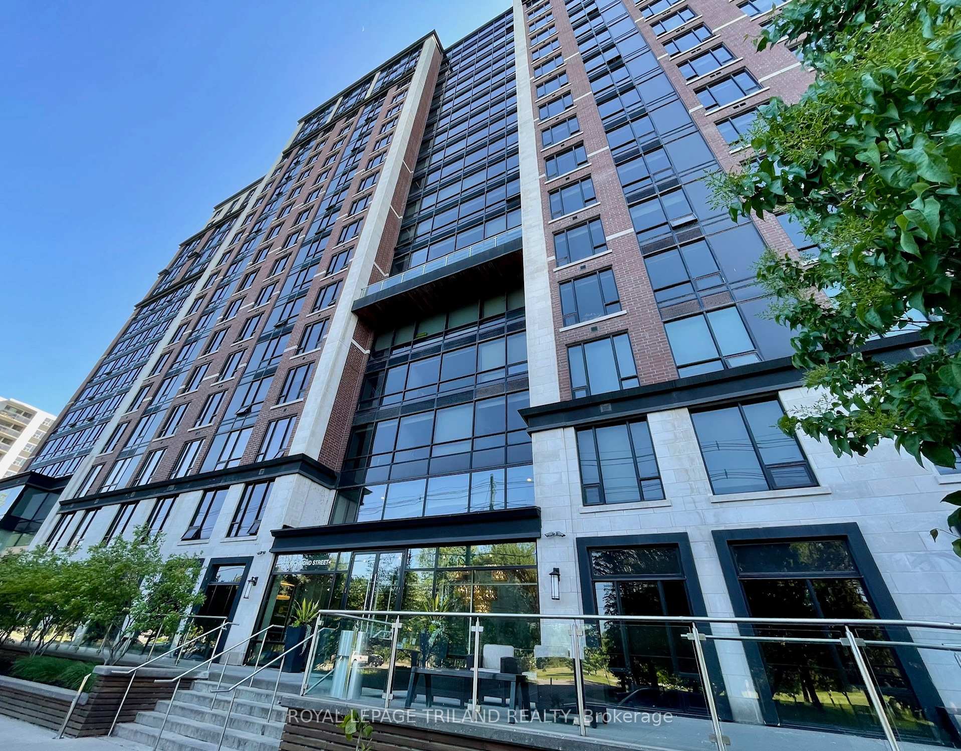 Front of Unit 1502, 1235 Richmond Street