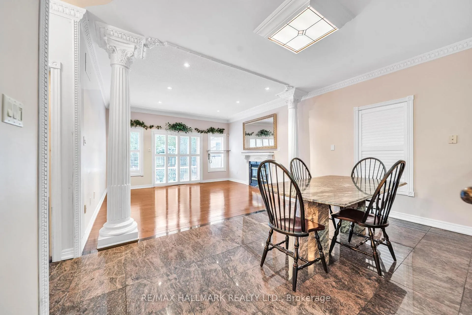 Photo 8 of 13 Briar Path Lane, Markham, Berczy — HOMEH