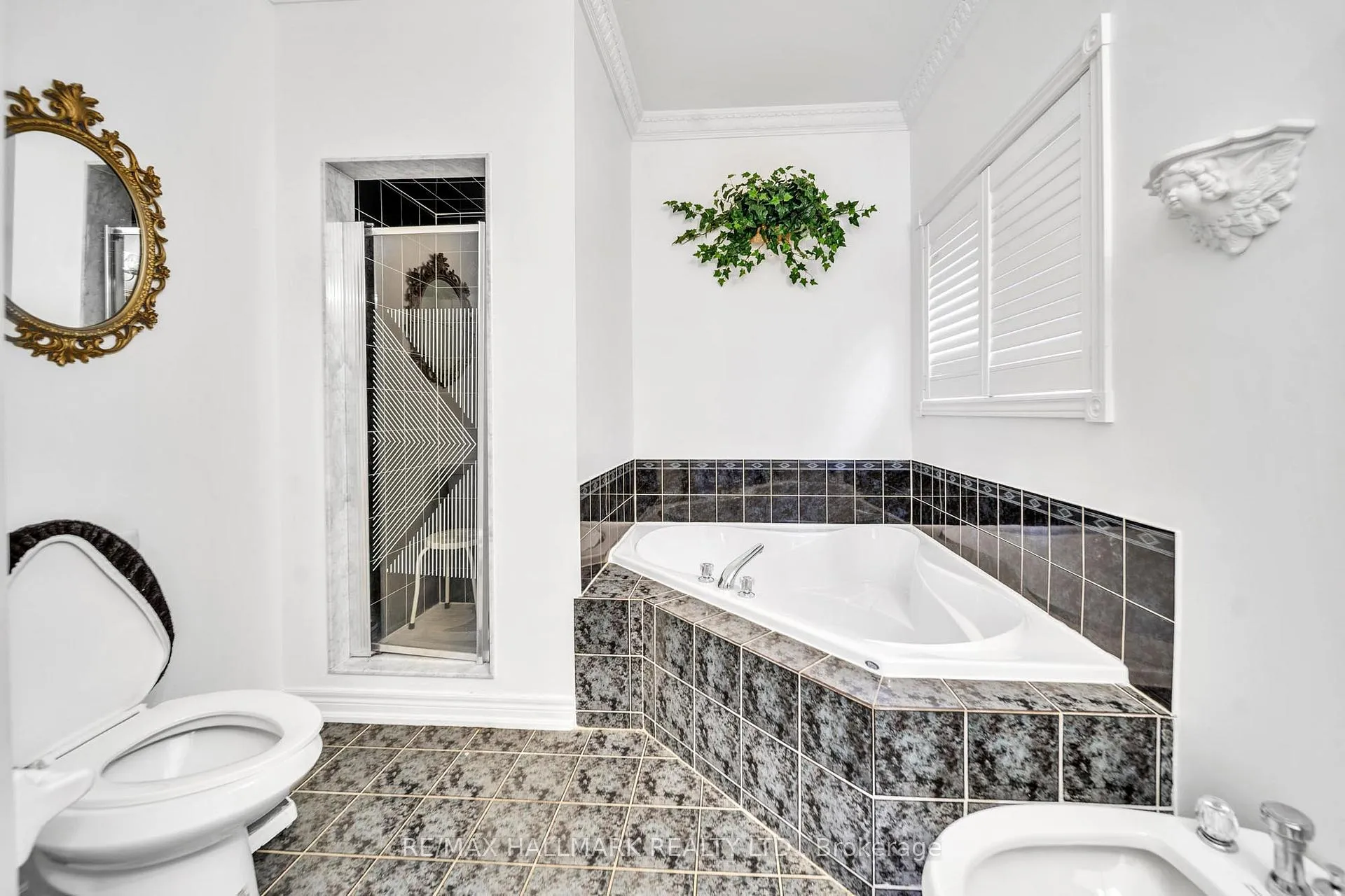 Photo 17 of 13 Briar Path Lane, Markham, Berczy — HOMEH