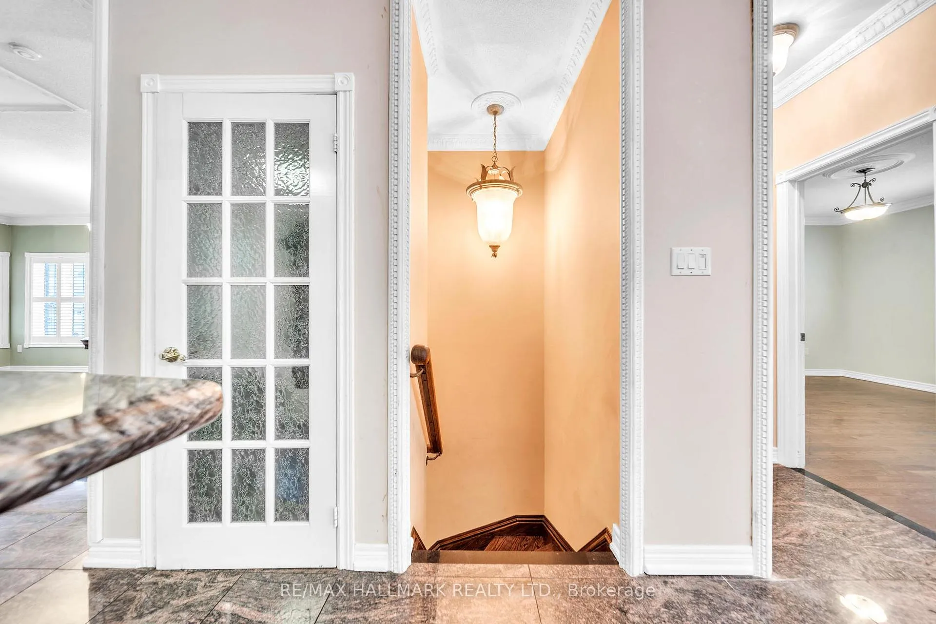 Photo 18 of 13 Briar Path Lane, Markham, Berczy — HOMEH