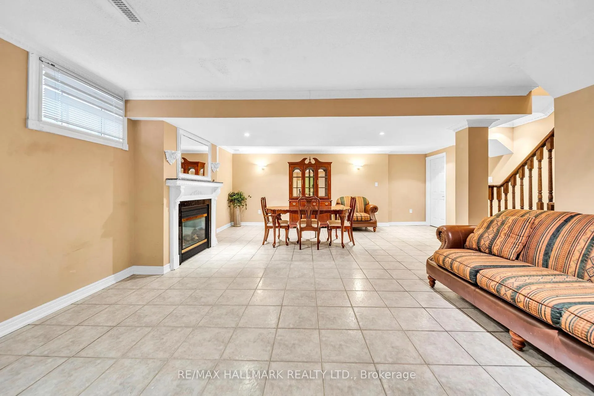 Photo 21 of 13 Briar Path Lane, Markham, Berczy — HOMEH