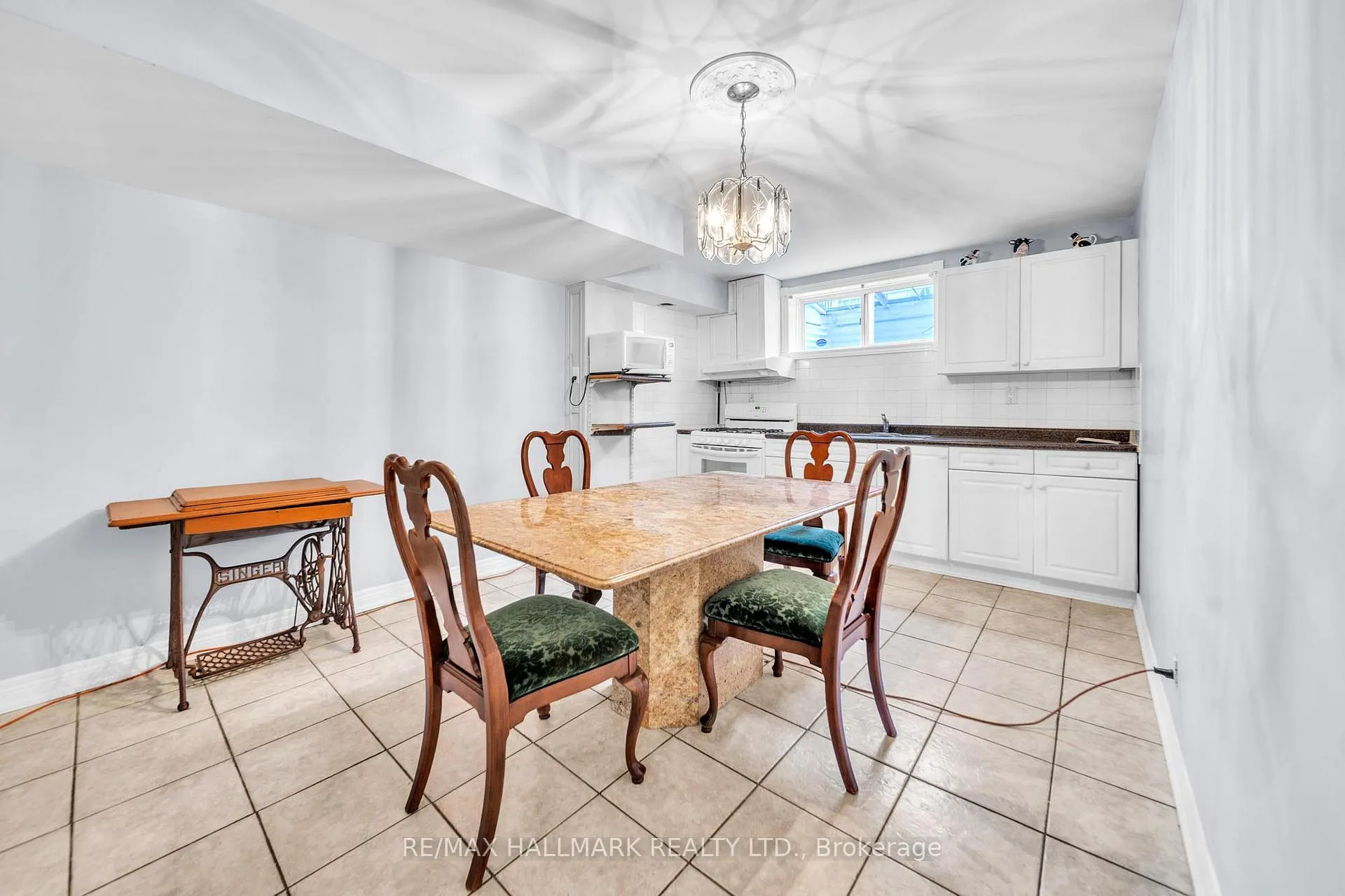 Photo 22 of 13 Briar Path Lane, Markham, Berczy — HOMEH