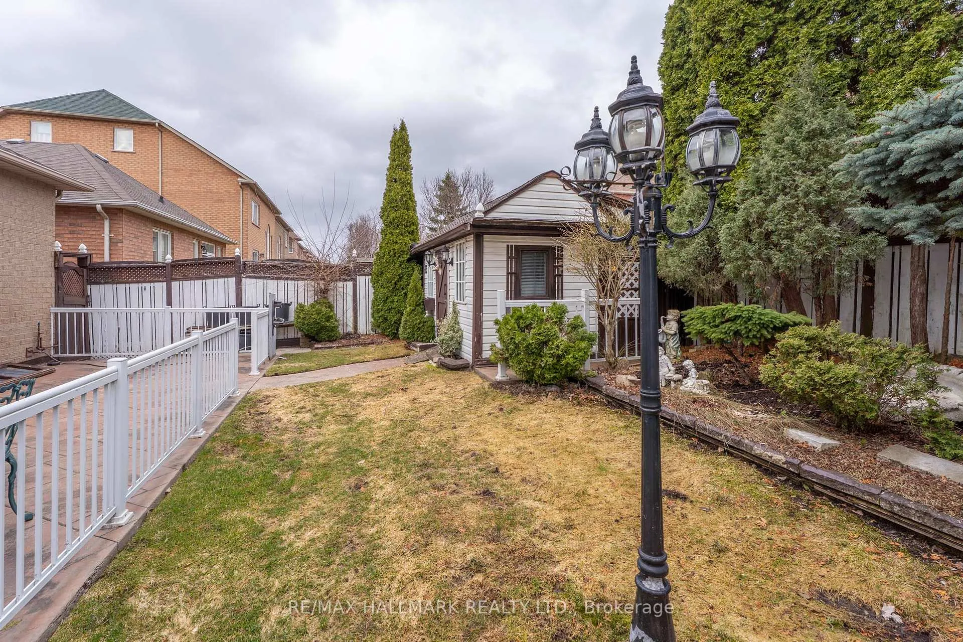 Photo 31 of 13 Briar Path Lane, Markham, Berczy — HOMEH