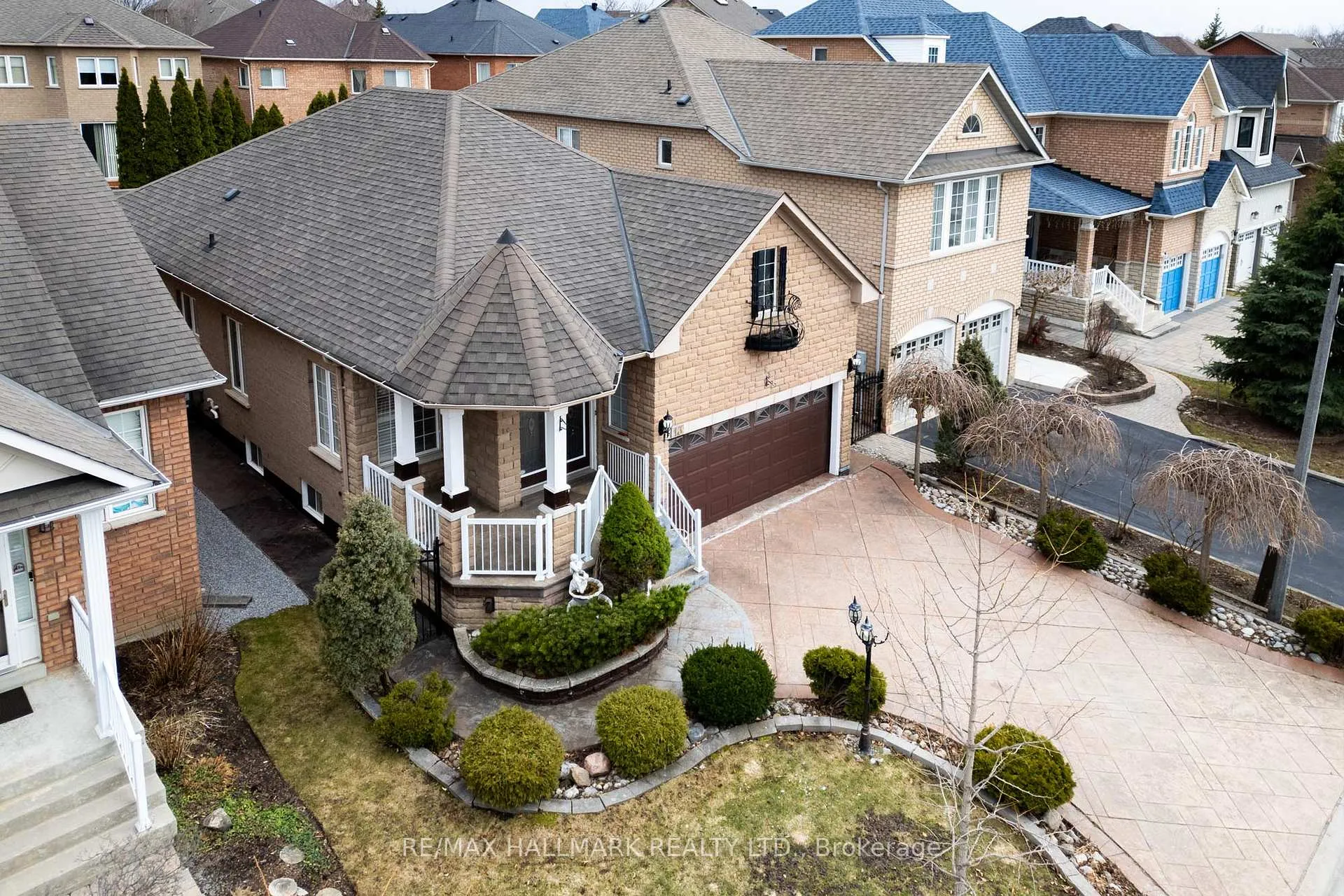Photo 34 of 13 Briar Path Lane, Markham, Berczy — HOMEH