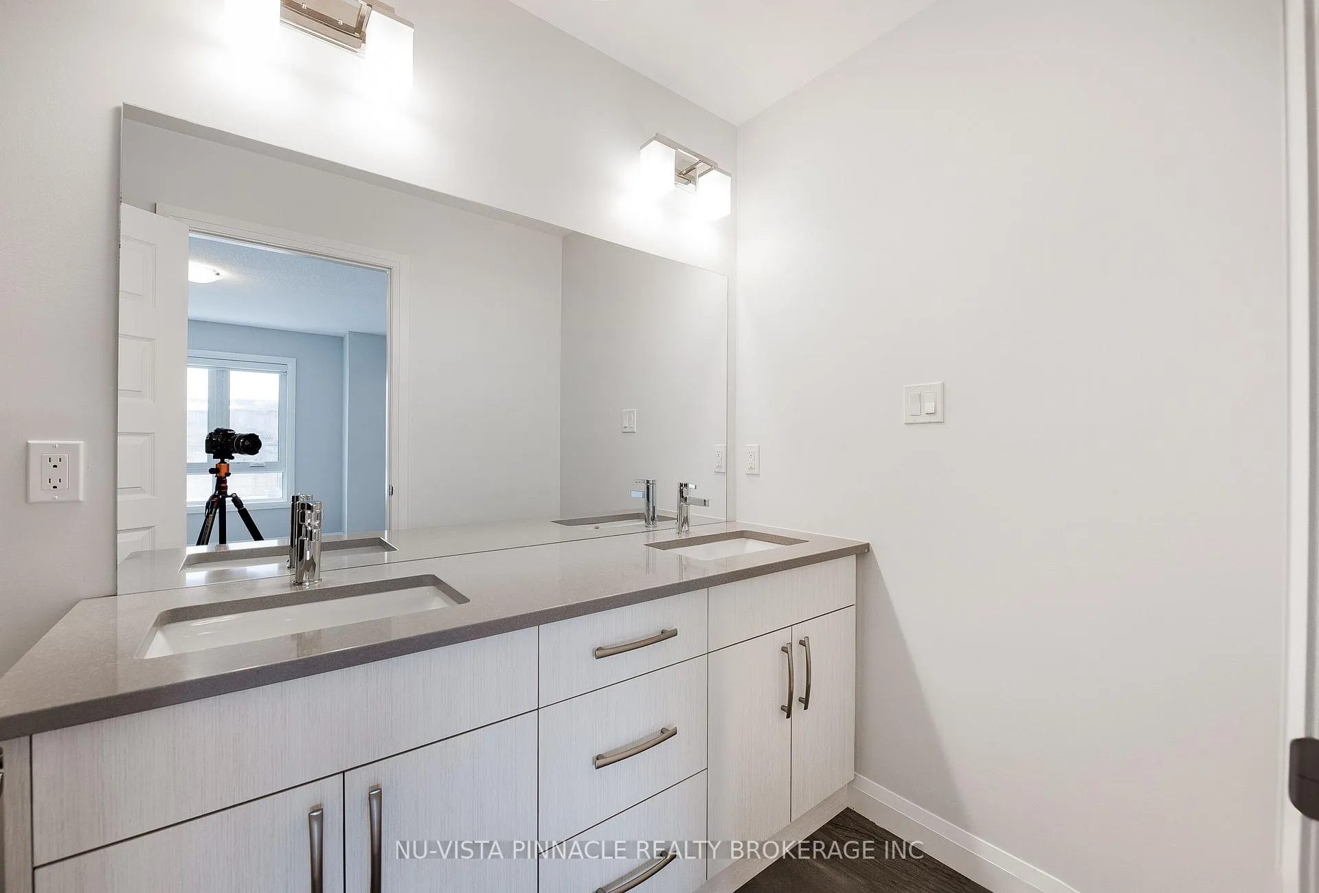 Photo 27 of Unit 92, 1820 Canvas Way, London, North B — HOMEH