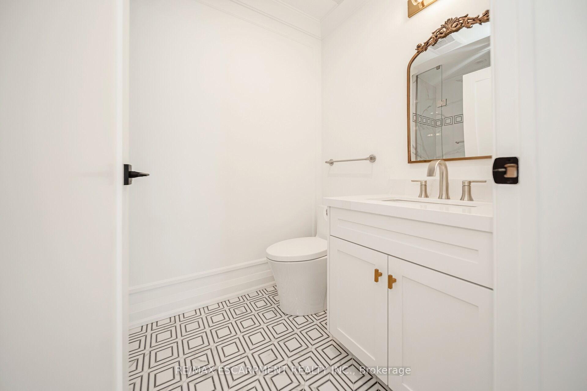 Photo 8 of Unit 905, 16 Concord Place, Grimsby, Grimsby Beach — HOMEH