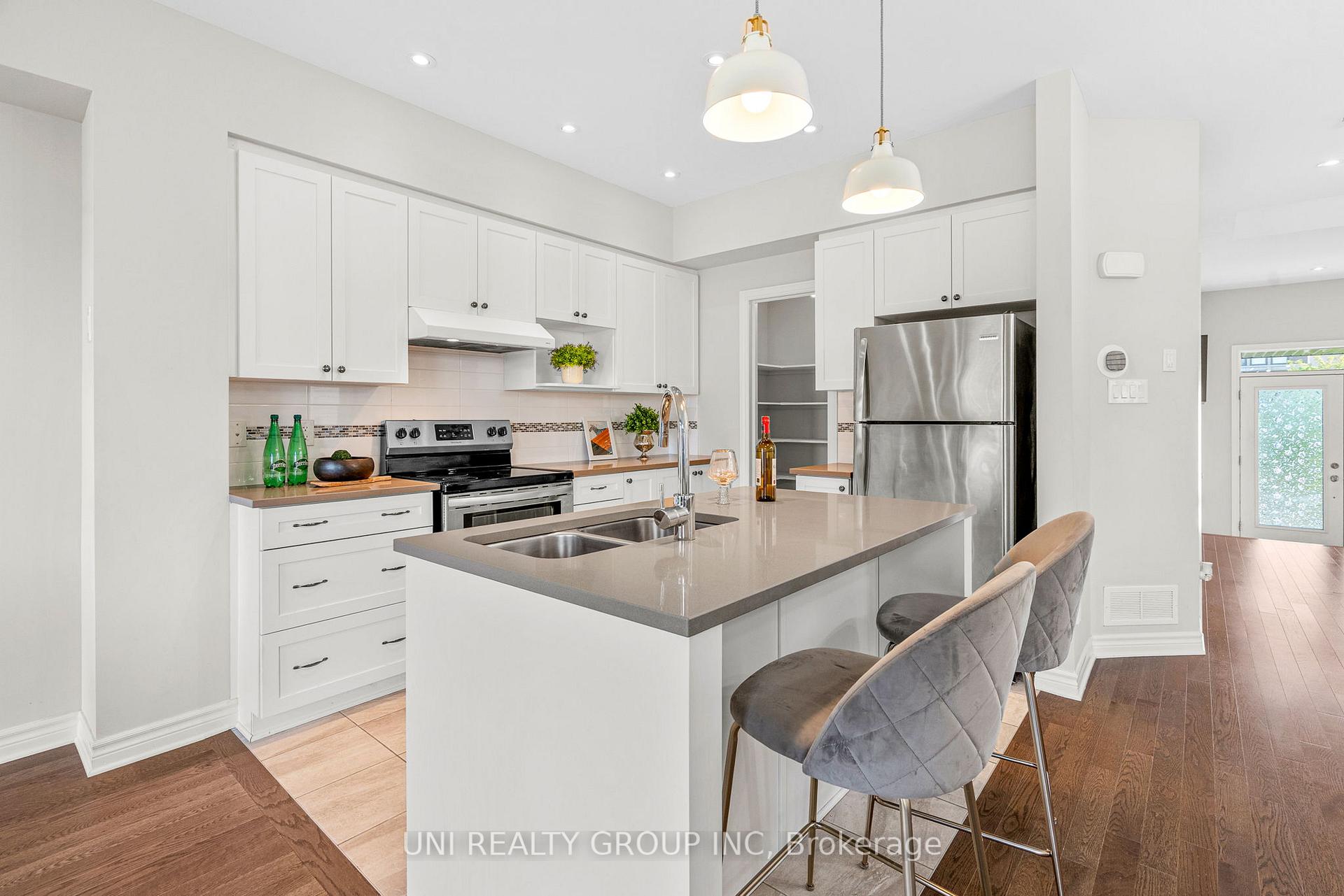 Photo 12 of 245 Dolce Crescent, Ottawa, Riverside South/Gloucester Glen — HOMEH