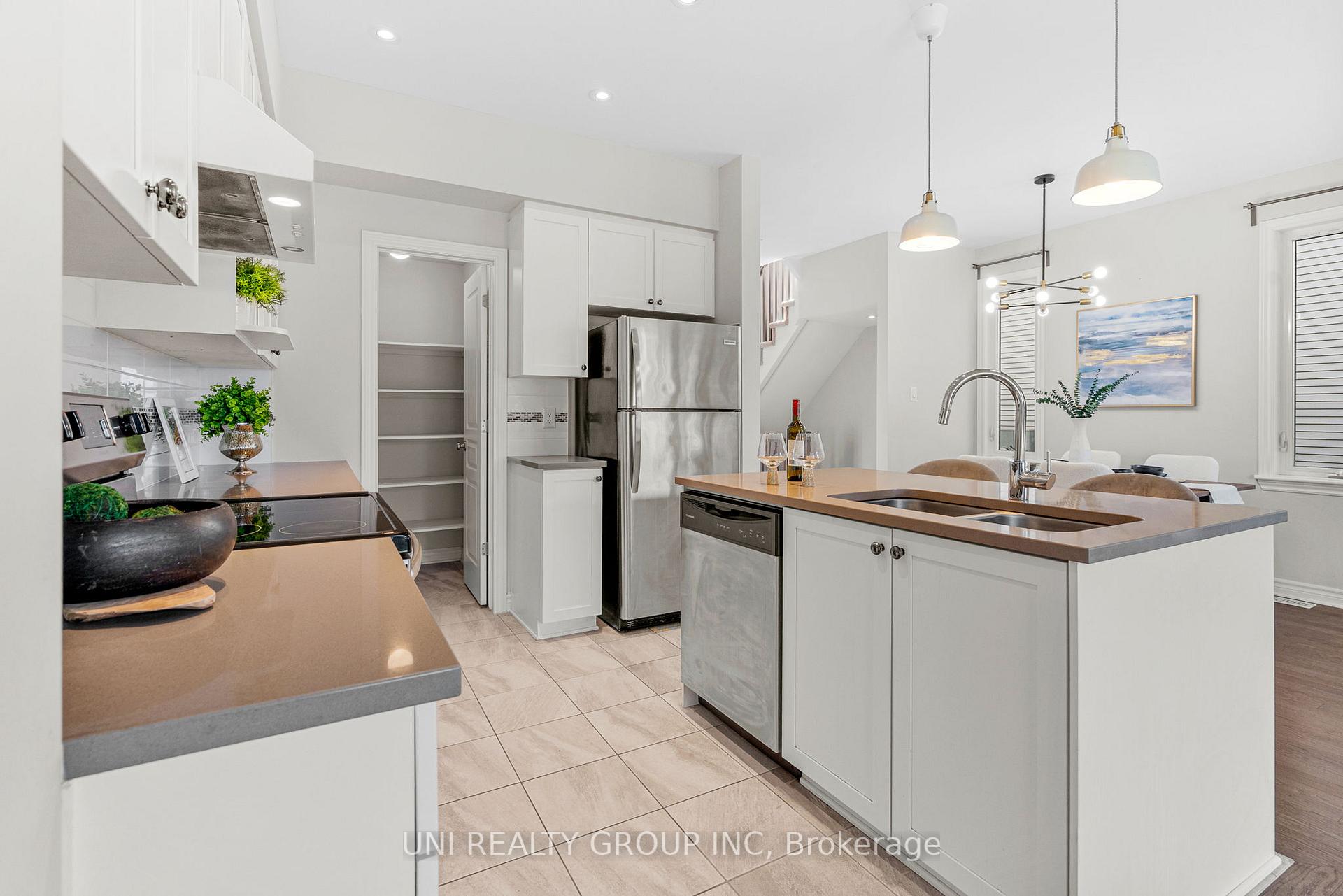 Photo 14 of 245 Dolce Crescent, Ottawa, Riverside South/Gloucester Glen — HOMEH
