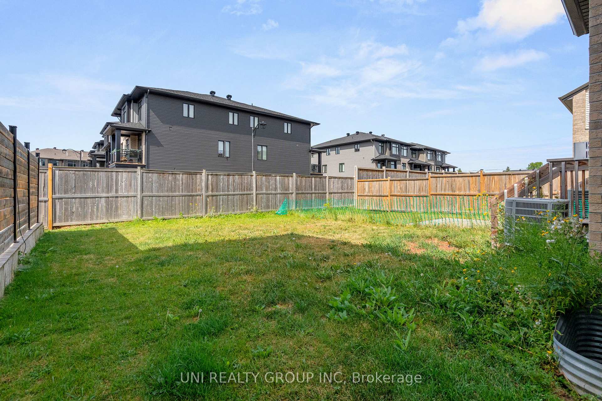 Photo 33 of 245 Dolce Crescent, Ottawa, Riverside South/Gloucester Glen — HOMEH