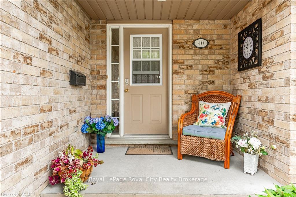 Photo 3 of Unit 40, 31 Schroder Crescent, Guelph, Grange Road — HOMEH