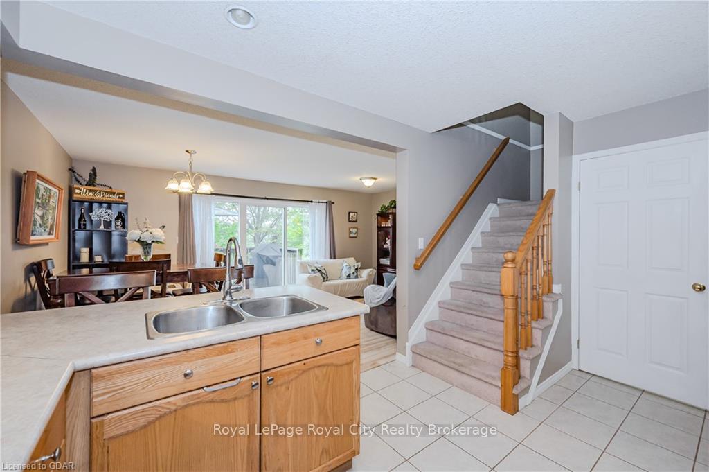 Photo 11 of Unit 40, 31 Schroder Crescent, Guelph, Grange Road — HOMEH