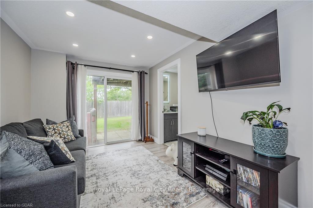 Photo 29 of Unit 40, 31 Schroder Crescent, Guelph, Grange Road — HOMEH