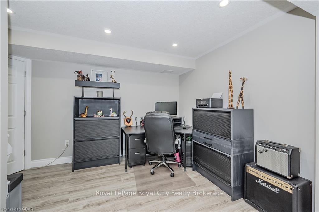 Photo 32 of Unit 40, 31 Schroder Crescent, Guelph, Grange Road — HOMEH