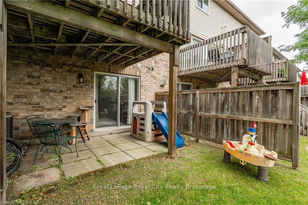 Photo 39 of Unit 40, 31 Schroder Crescent, Guelph, Grange Road — HOMEH