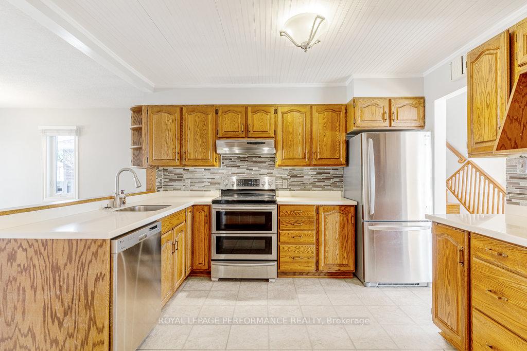 Photo 7 of 1315 Maxime Street, Ottawa, Pineview — HOMEH