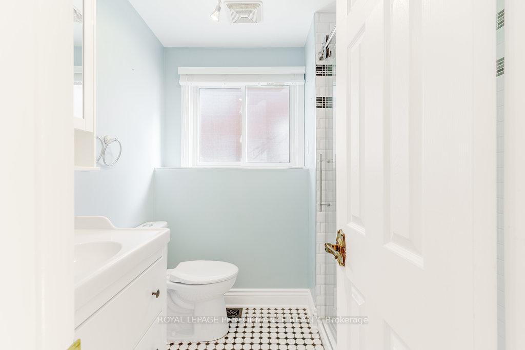 Photo 21 of 1315 Maxime Street, Ottawa, Pineview — HOMEH