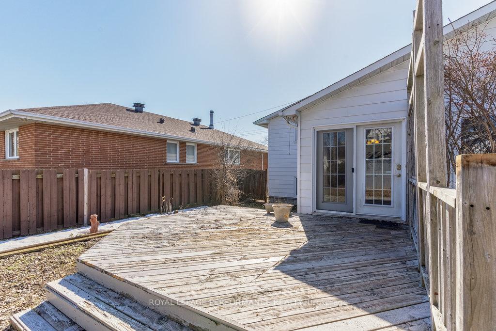 Photo 20 of 1315 Maxime Street, Ottawa, Pineview — HOMEH