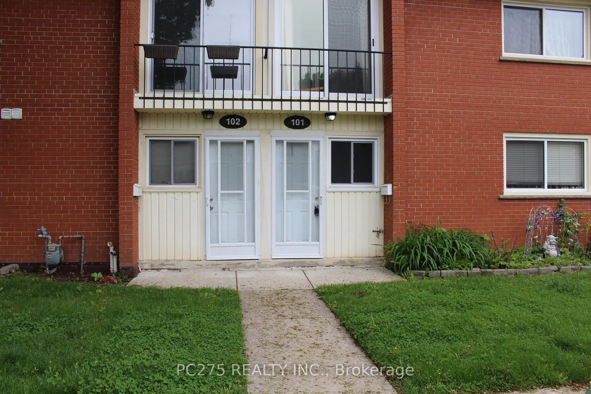 Front of Unit 101, 1090 Kipps Lane