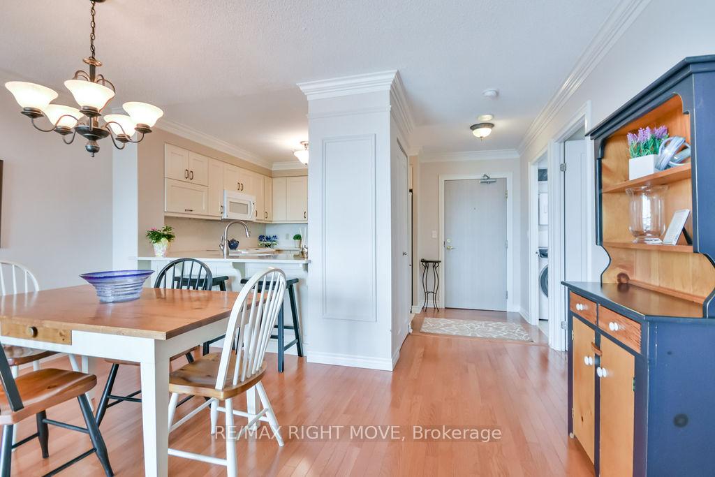 Photo 8 of Unit 1108, 150 Dunlop Street E, Barrie, City Centre — HOMEH