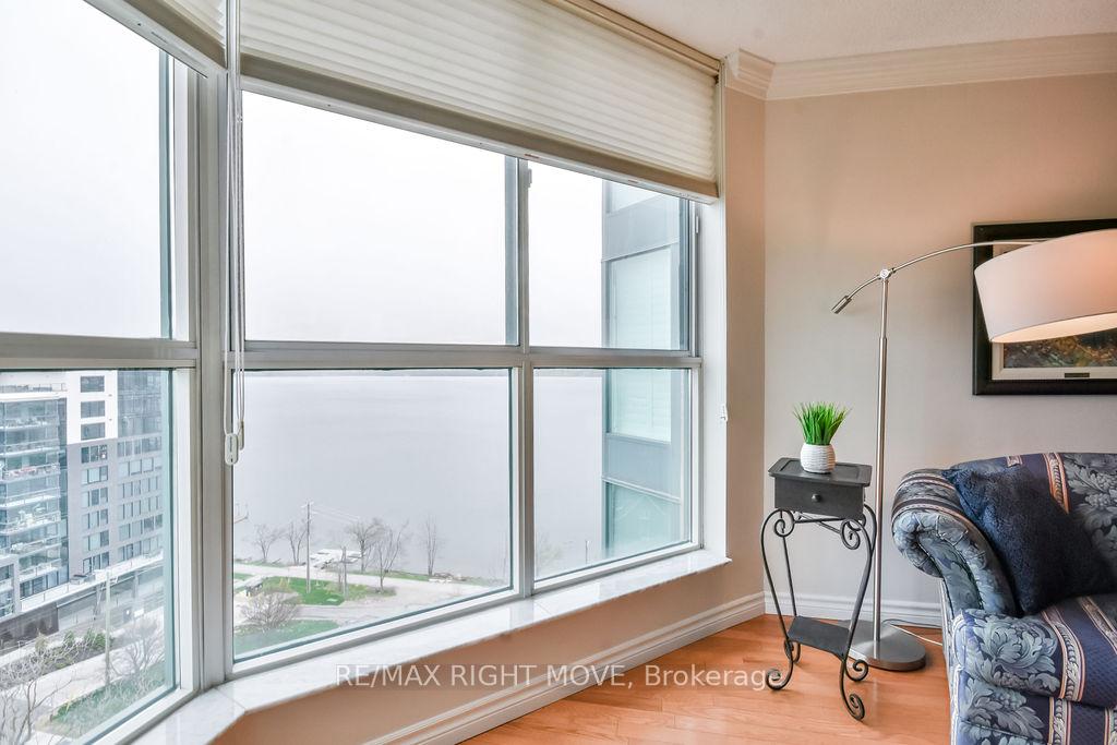 Photo 13 of Unit 1108, 150 Dunlop Street E, Barrie, City Centre — HOMEH
