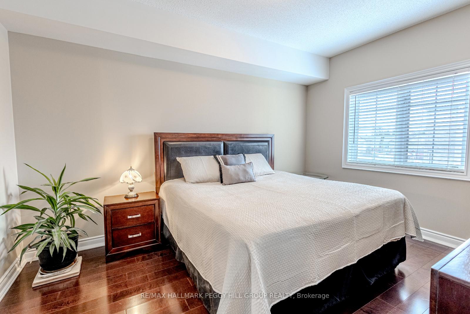 Photo 5 of Unit 305, 43 Ferndale Drive S, Barrie, Ardagh — HOMEH