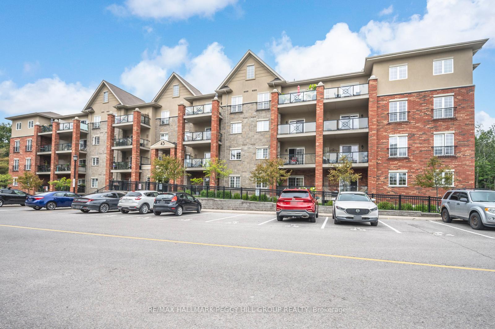 Photo 16 of Unit 305, 43 Ferndale Drive S, Barrie, Ardagh — HOMEH