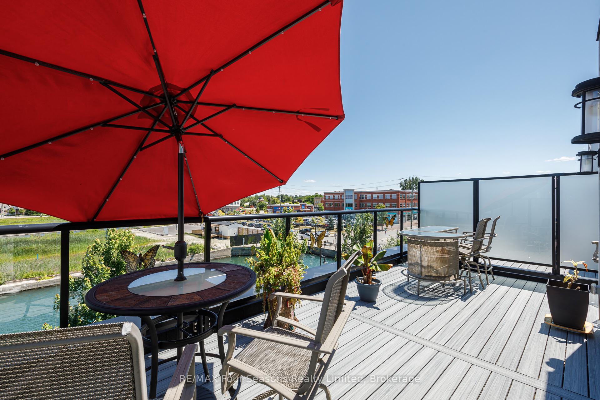 Photo 6 of Unit 6, 25 Emerson Mews, Collingwood — HOMEH