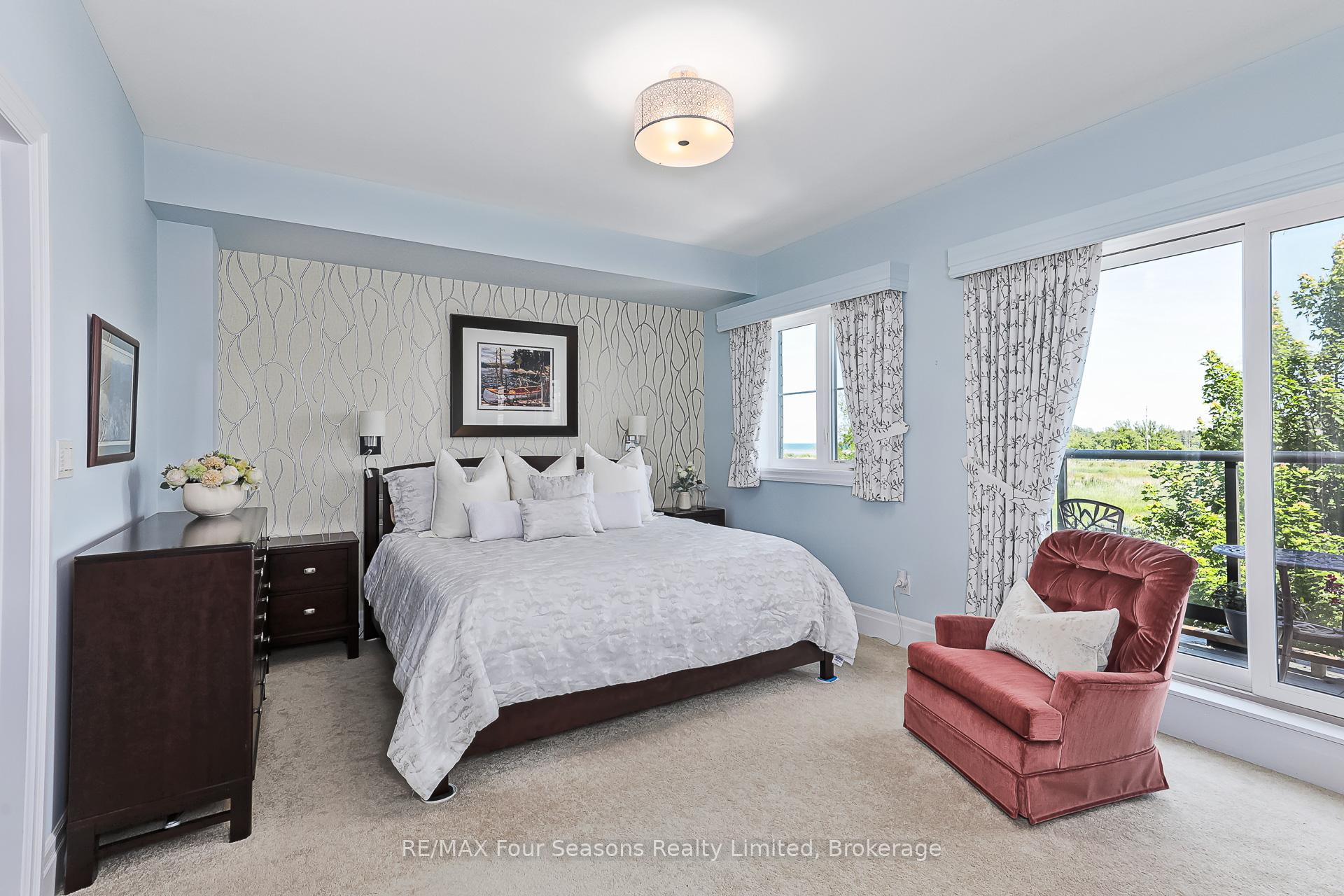 Photo 18 of Unit 6, 25 Emerson Mews, Collingwood — HOMEH