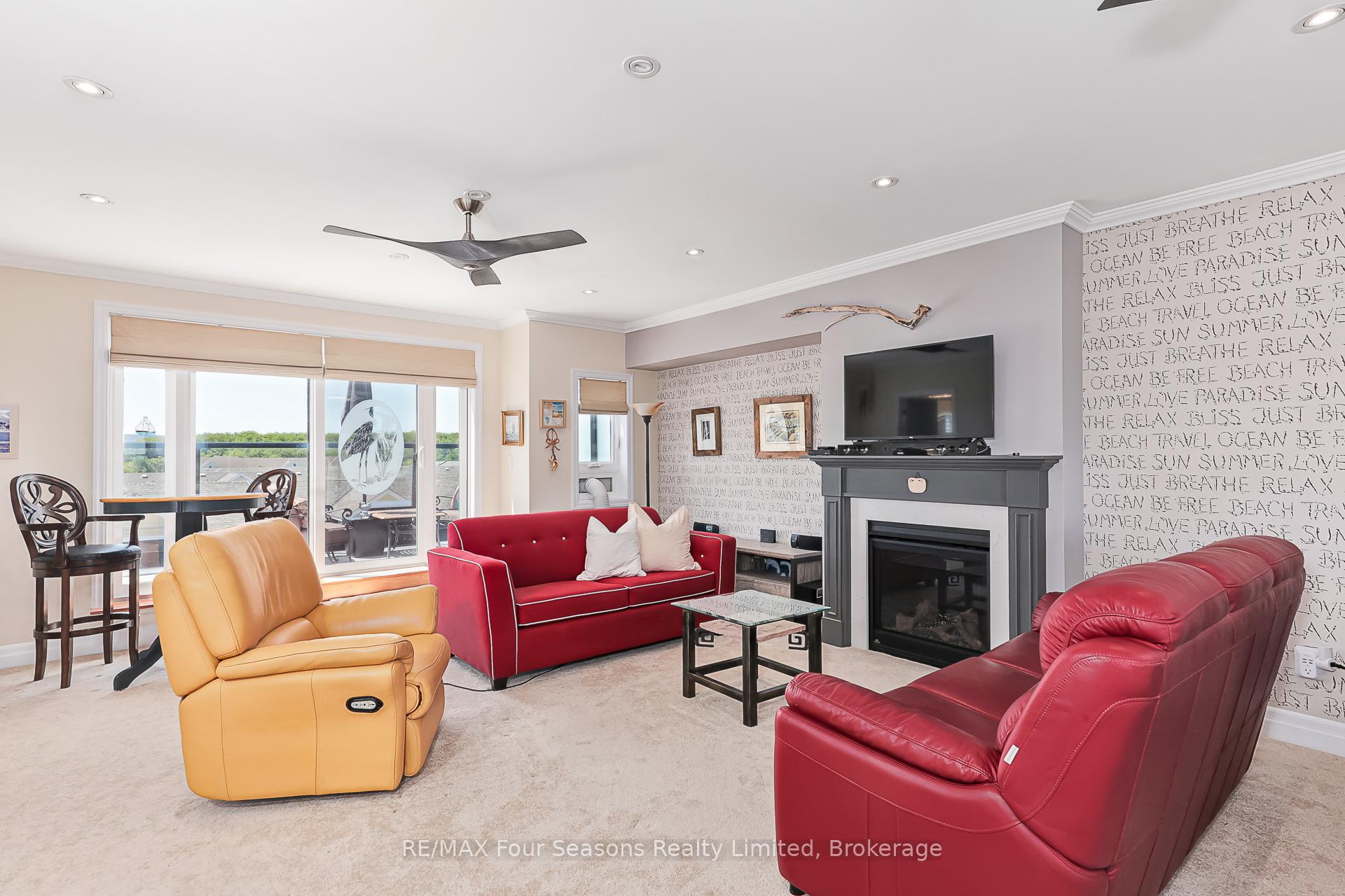 Photo 25 of Unit 6, 25 Emerson Mews, Collingwood — HOMEH