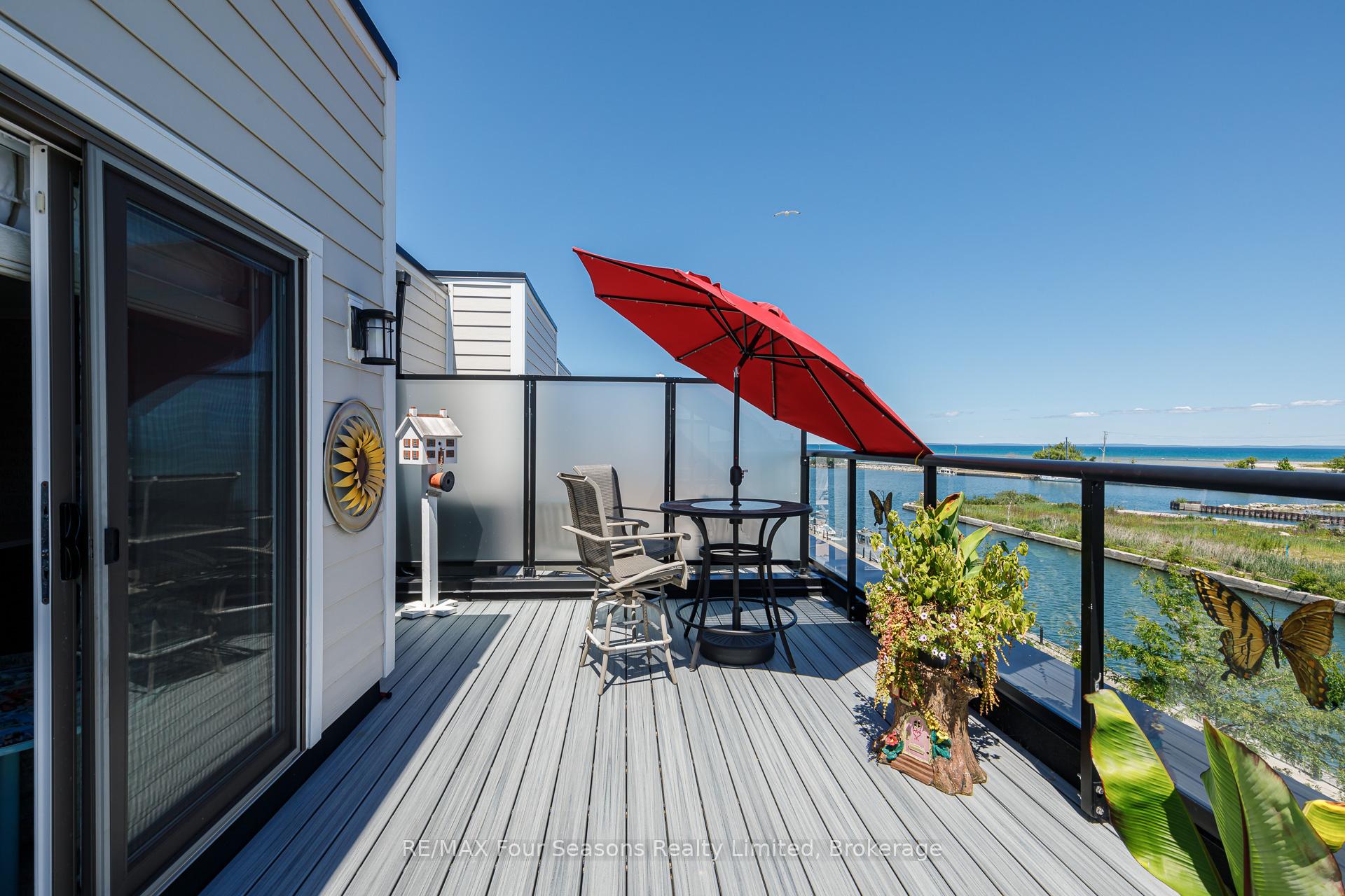Photo 32 of Unit 6, 25 Emerson Mews, Collingwood — HOMEH