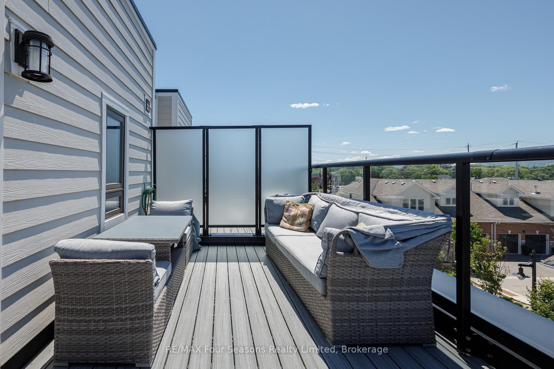 Photo 34 of Unit 6, 25 Emerson Mews, Collingwood — HOMEH